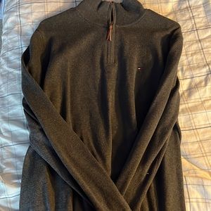 Tommy Hilfiger flag logo extrafine soft wool knit half zip sweater